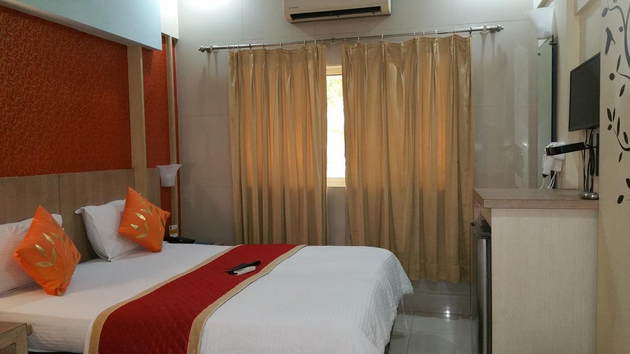 Hotel Panchratna Panvel Exterior foto